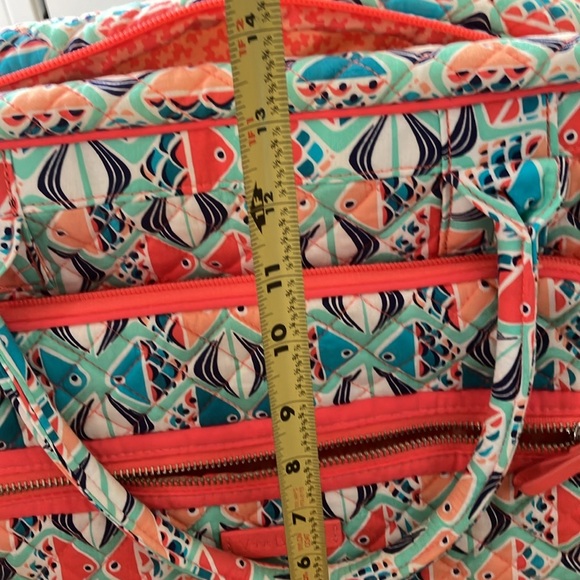 New condition Vera Bradley luggage bag - Picture 9 of 9